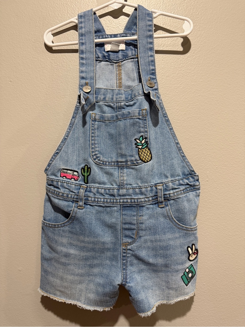 The Children's Place Light Blue Denim Short Overalls with Fun Patches size 6X/7